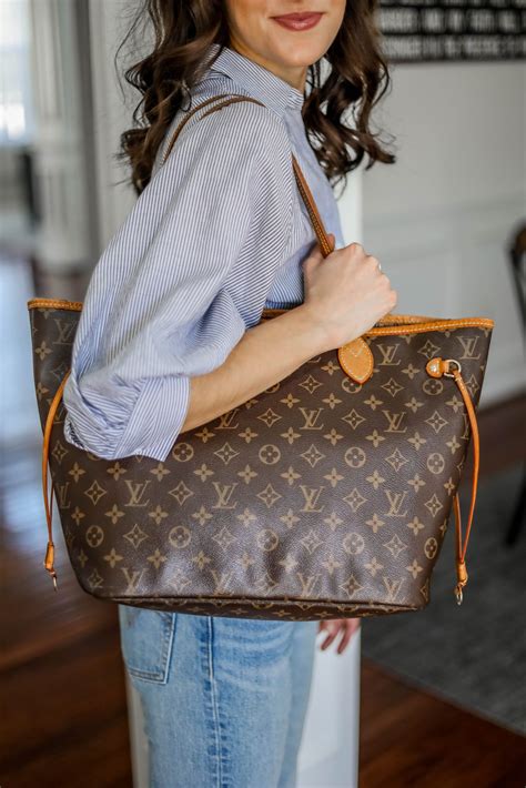 louis vuitton shopping gift bag|louis vuitton mom gifts.